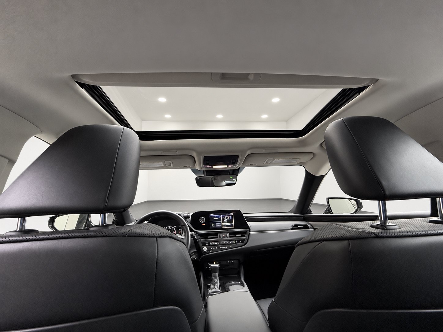 Used 2023 Lexus ES 350 Ultra Luxury w/ Accessory Package (Z2) FWD image 19