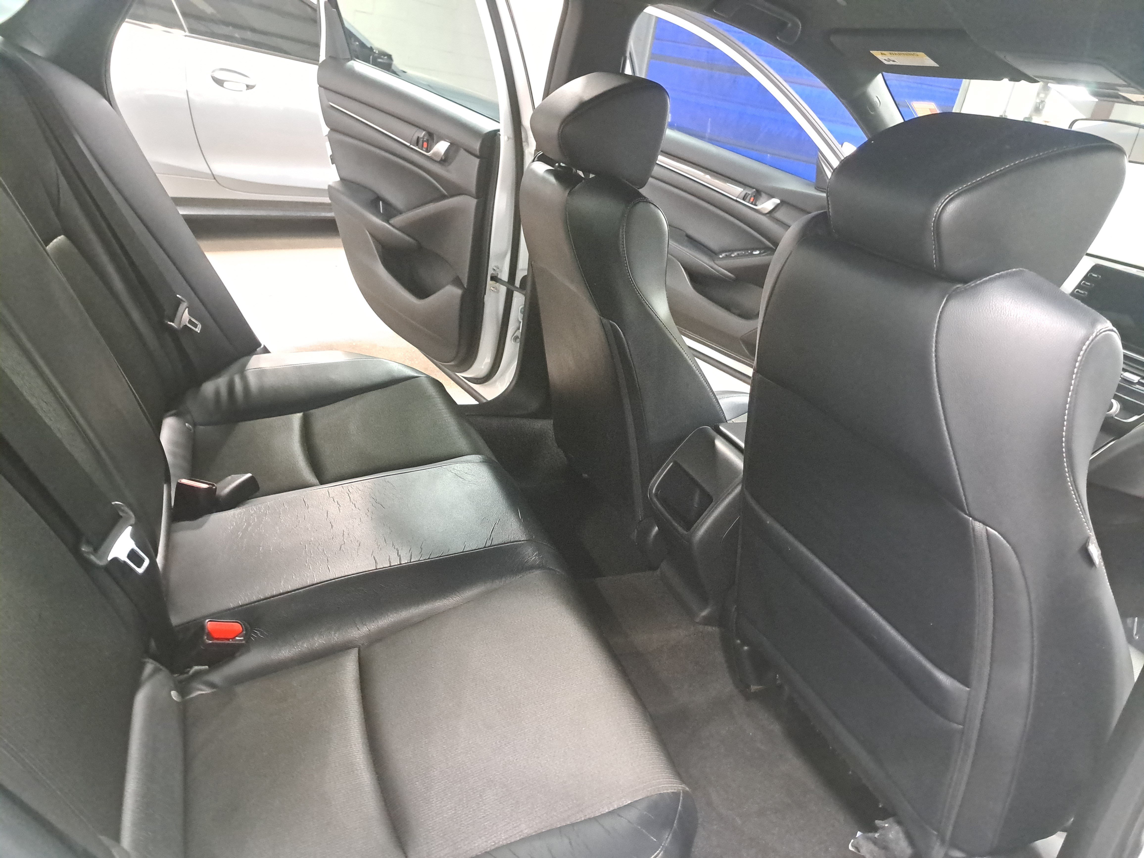 Used 2018 Honda Accord Sport image 11