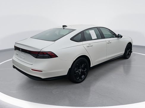 Used 2025 Honda Accord SE image 3