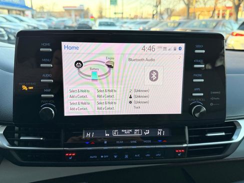 Used 2022 Toyota Sienna XLE image 23