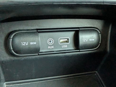 Used 2020 Kia Sorento FWD V6 image 25