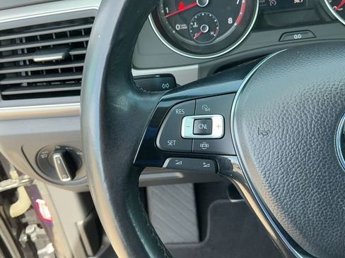 Used 2019 Volkswagen Atlas SE w/ Towing Package image 20