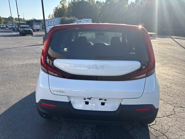 Used 2022 Kia Soul LX FWD image 5