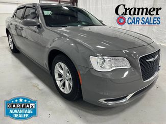Used 2019 Chrysler 300 Touring RWD video 1