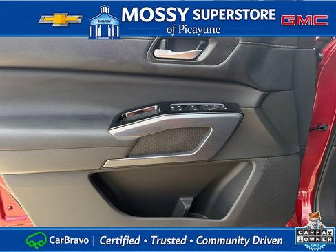 Certified 2025 Nissan Pathfinder SL AWD/4WD image 14