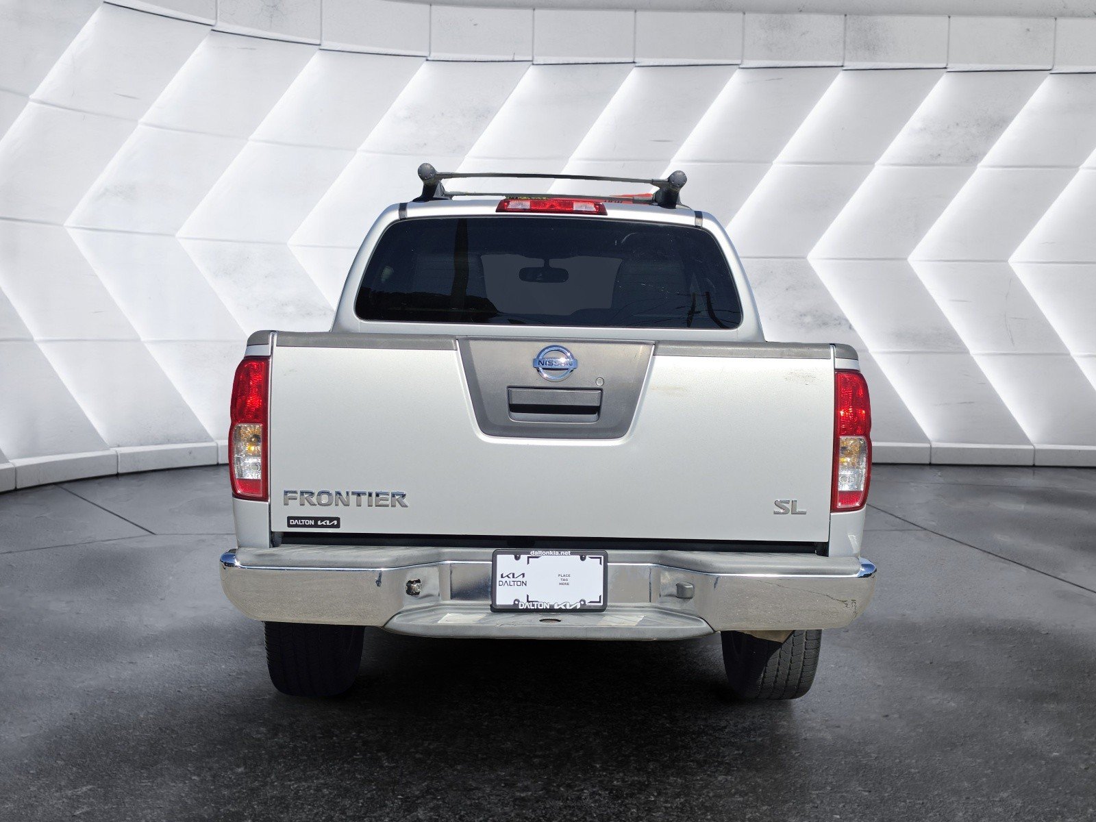 Used 2011 Nissan Frontier SL RWD image 4