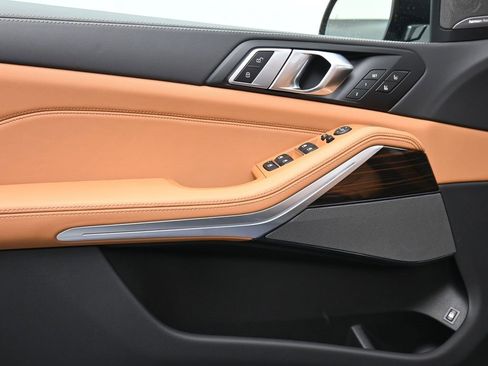 New 2026 BMW X5 xDrive50e w/ M Sport Package image 9