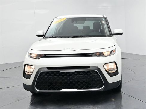 Certified 2022 Kia Soul LX w/ Technology Package image 3