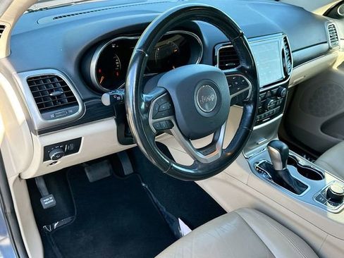 Used 2020 Jeep Grand Cherokee Limited image 9