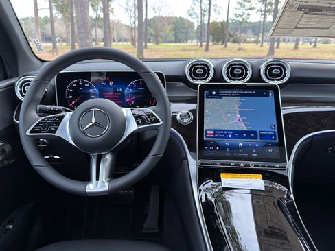 New 2026 Mercedes-Benz GLC 300 4MATIC image 3
