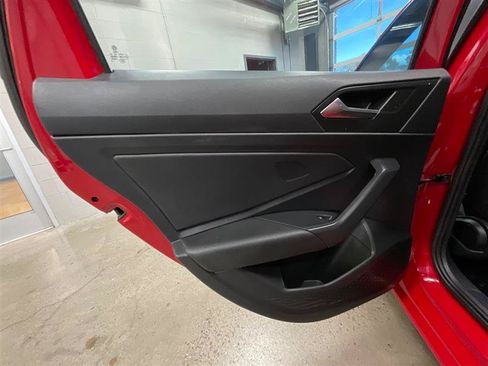 Used 2019 Volkswagen Jetta SE FWD image 20