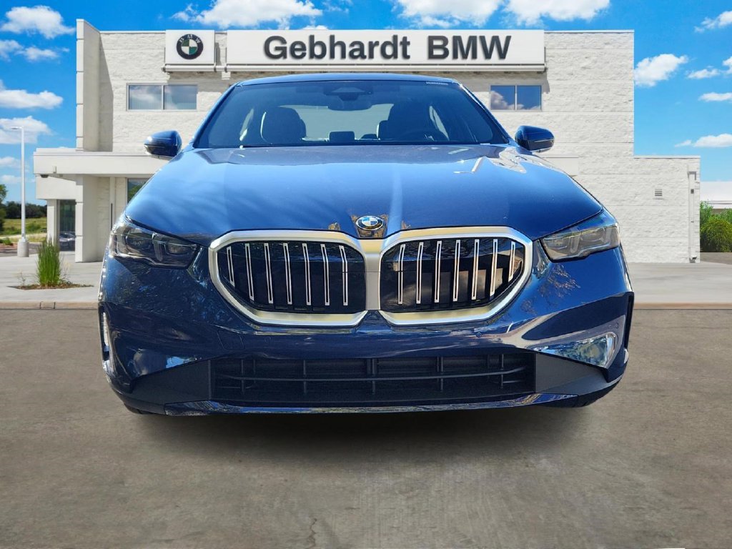 Certified 2026 BMW 530i xDrive w/ Premium Package AWD/4WD image 2