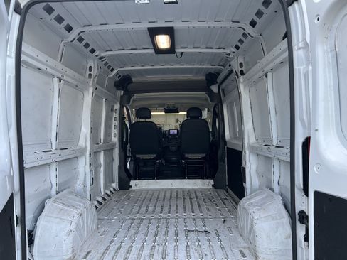 Used 2024 RAM ProMaster 2500 w/ Convenience Group FWD image 31