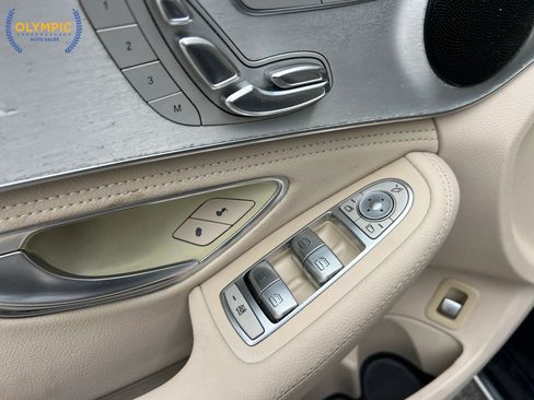 Used 2016 Mercedes-Benz C 300 4MATIC Sedan image 37
