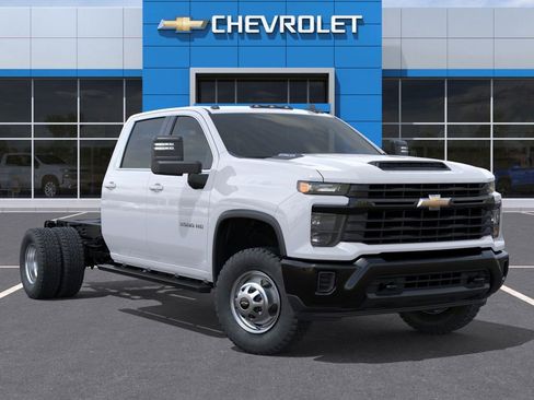 New 2026 Chevrolet Silverado 3500 W/T w/ Snow Plow Prep Package image 7