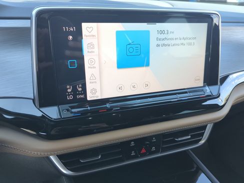 New 2026 Volkswagen Atlas Cross Sport SE image 26