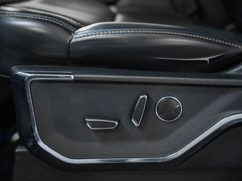 Certified 2022 Ford F150 Platinum w/ FX4 Off-Road Package image 45