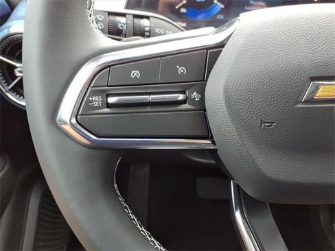 New 2026 Chevrolet Equinox EV LT image 13