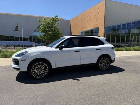 Used 2019 Porsche Cayenne AWD/4WD image 3
