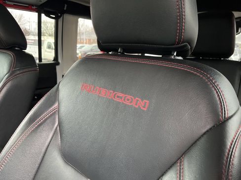 Used 2018 Jeep Wrangler Unlimited Rubicon image 33