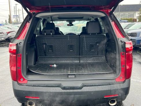 Used 2021 Chevrolet Traverse RS image 12