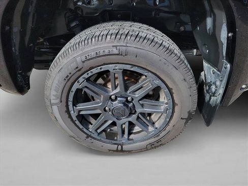 Used 2017 Toyota Tundra SR5 w/ SR5 Upgrade Package AWD/4WD image 9