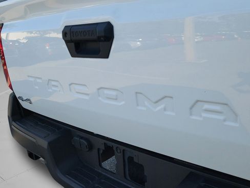 Used 2024 Toyota Tacoma SR AWD/4WD image 23