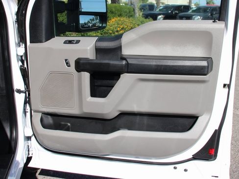 Used 2021 Ford F350 XL w/ Power Equipment Group image 37