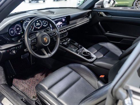 Used 2020 Porsche 911 Carrera S w/ Premium Package RWD image 31