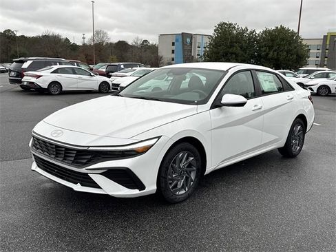 New 2026 Hyundai Elantra Blue image 3