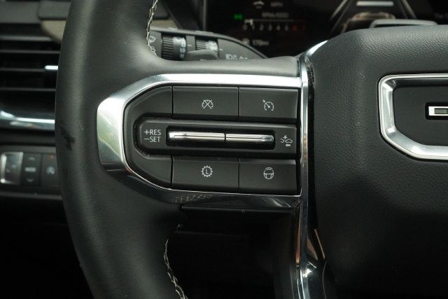 Used 2025 GMC Acadia Denali w/ Super Cruise Package FWD image 14