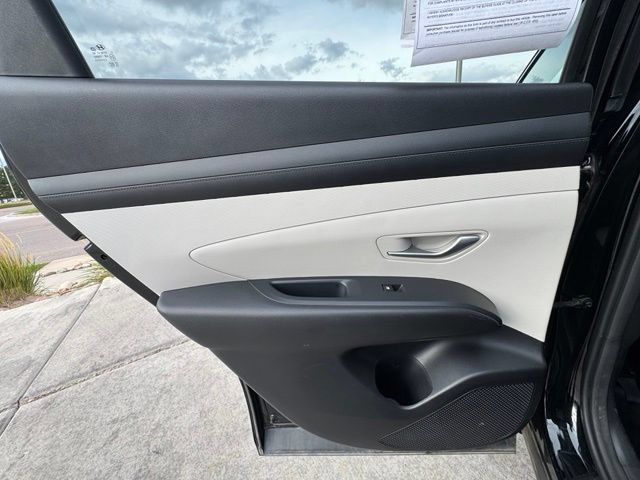 Used 2025 Hyundai Tucson SEL AWD/4WD image 26