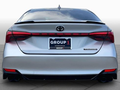 Used 2021 Toyota Avalon Touring FWD image 5