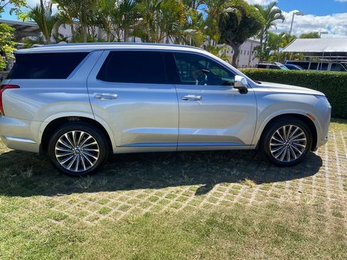 Used 2024 Hyundai Palisade Calligraphy image 8