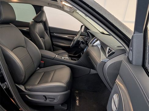 Certified 2025 INFINITI QX50 Luxe image 14