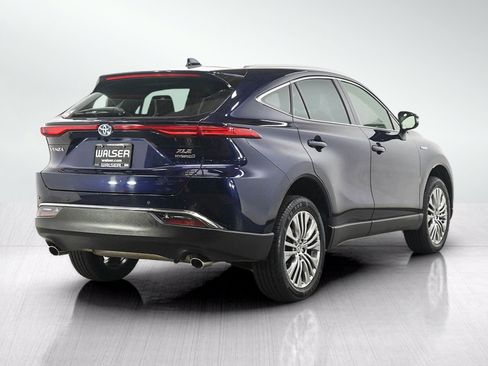 Used 2021 Toyota Venza XLE w/ Softex Package AWD/4WD image 5