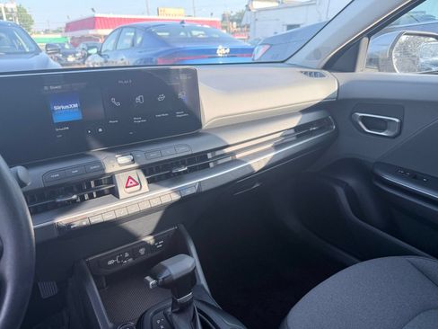 Used 2025 Kia K4 FWD image 33