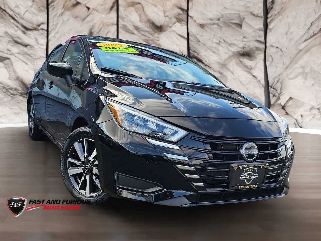 Used 2025 Nissan Versa SV w/ Trunk Package FWD image 1