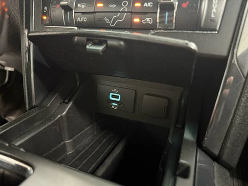 Used 2016 Ford Explorer XLT w/ Equipment Group 202A image 30