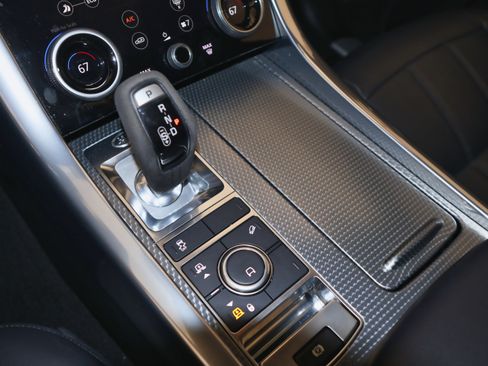 Used 2020 Land Rover Range Rover Sport HST image 38