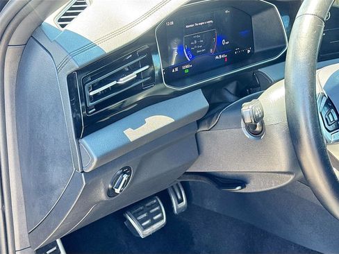 Used 2025 Volkswagen Jetta Sport FWD image 10