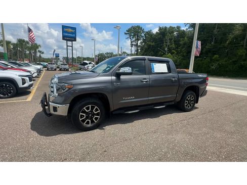 Used 2021 Toyota Tundra Limited w/ Limited Premium Package AWD/4WD image 6