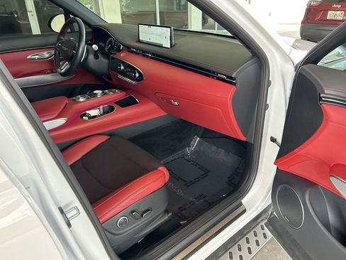 Used 2025 Genesis GV70 2.5T w/ Sport Prestige Package image 23