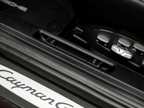 Used 2019 Porsche 718 Cayman GTS RWD image 38