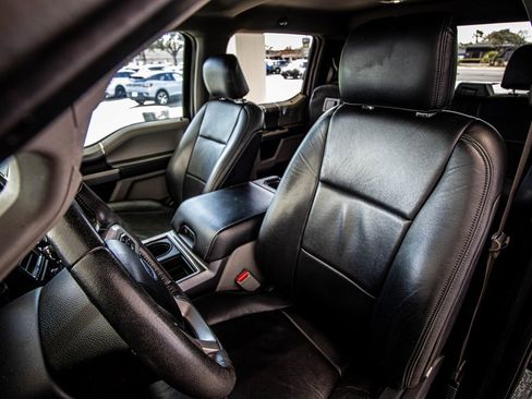 Used 2017 Ford F250 XLT w/ XLT Premium Package image 25