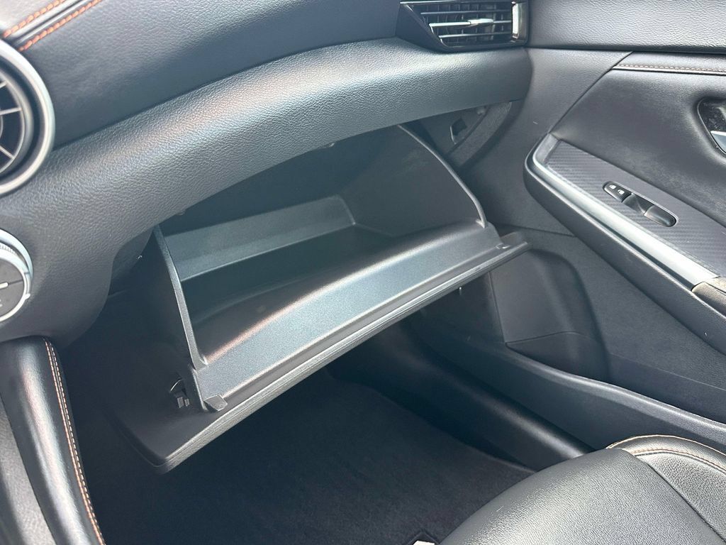 Certified 2023 Nissan Sentra SR w/ SR Premium Package FWD image 39