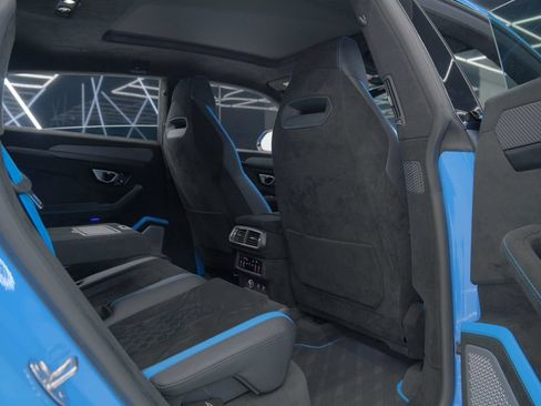Used 2024 Lamborghini Urus Performante AWD/4WD image 39