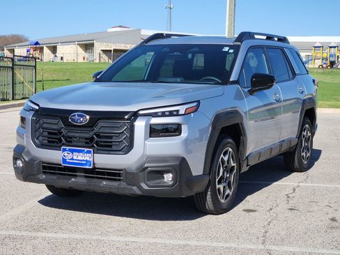 New 2026 Subaru Outback Touring image 2