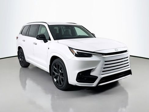 New 2026 Lexus TX 500h AWD image 3