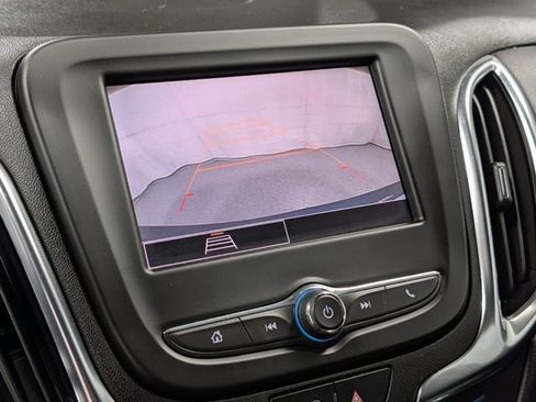 Used 2022 Chevrolet Equinox LT image 24